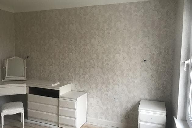 Wallpaper Hanging & Removal